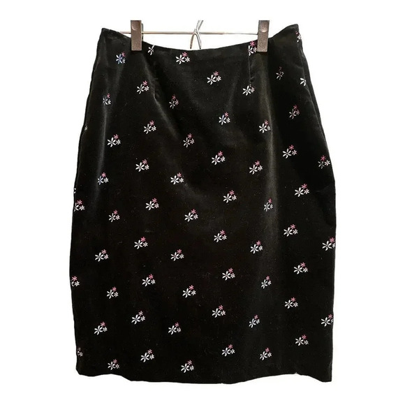 Hanna Andersson Dresses & Skirts - Hanna Andersson Velvet Skirt‎ w/Embroidered Flowers